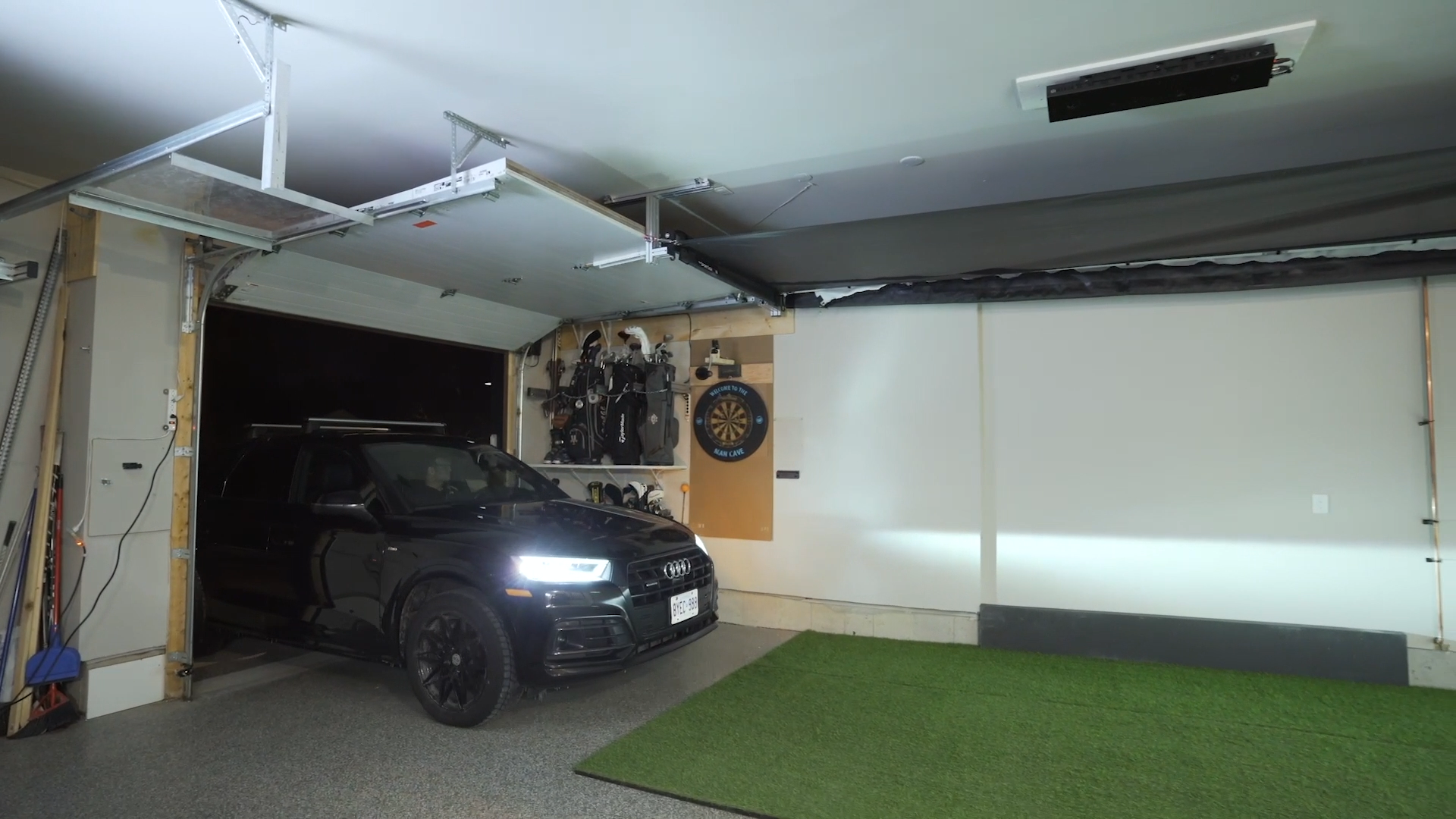 SportScreen Vanish Retractable Golf Simulator Enclosure