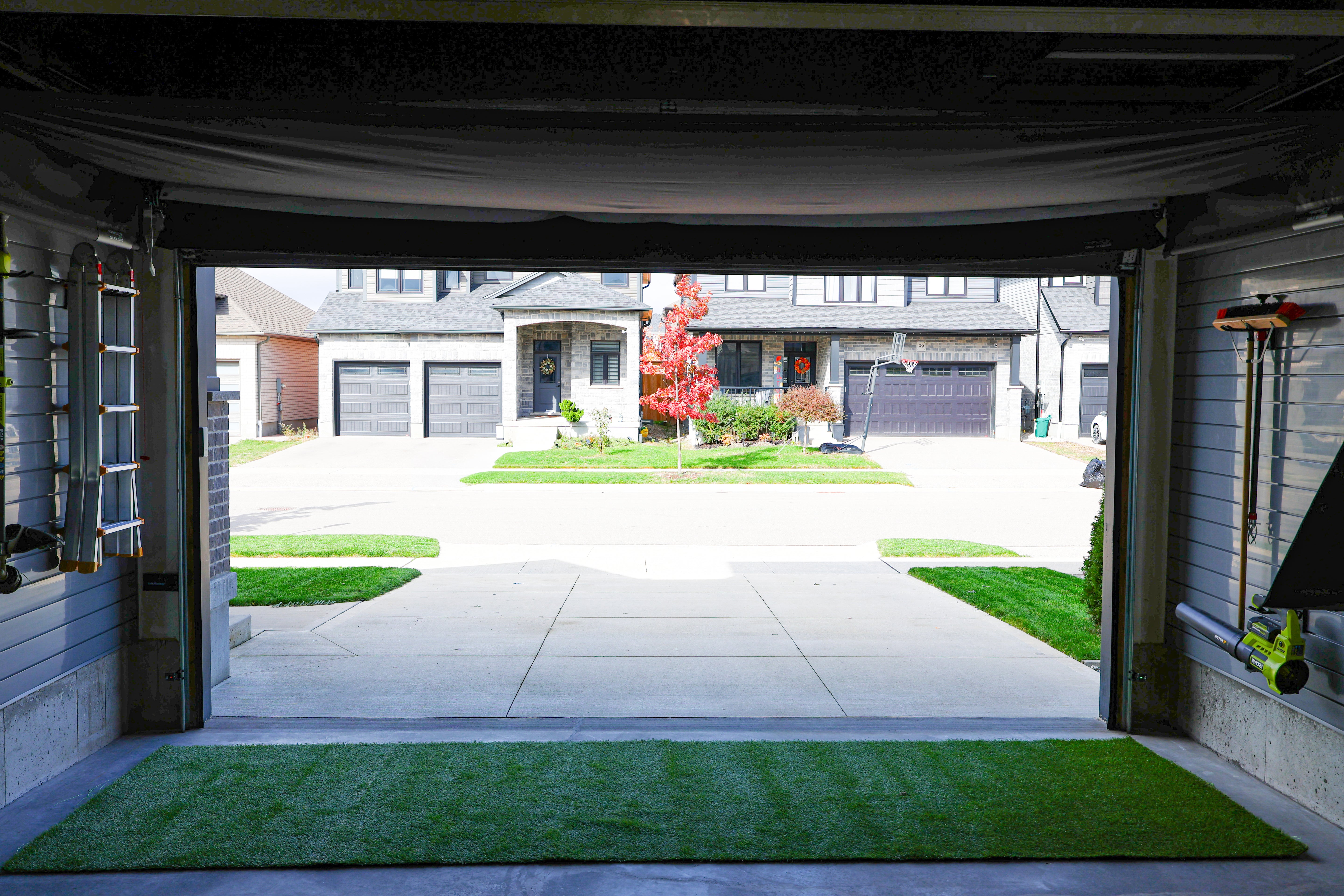 SportScreen Vanish Retractable Golf Simulator Enclosure