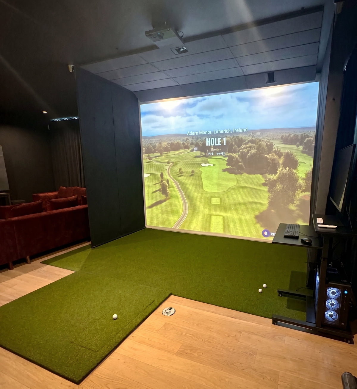 Motorized Retractable Golf Simulator Impact Screen
